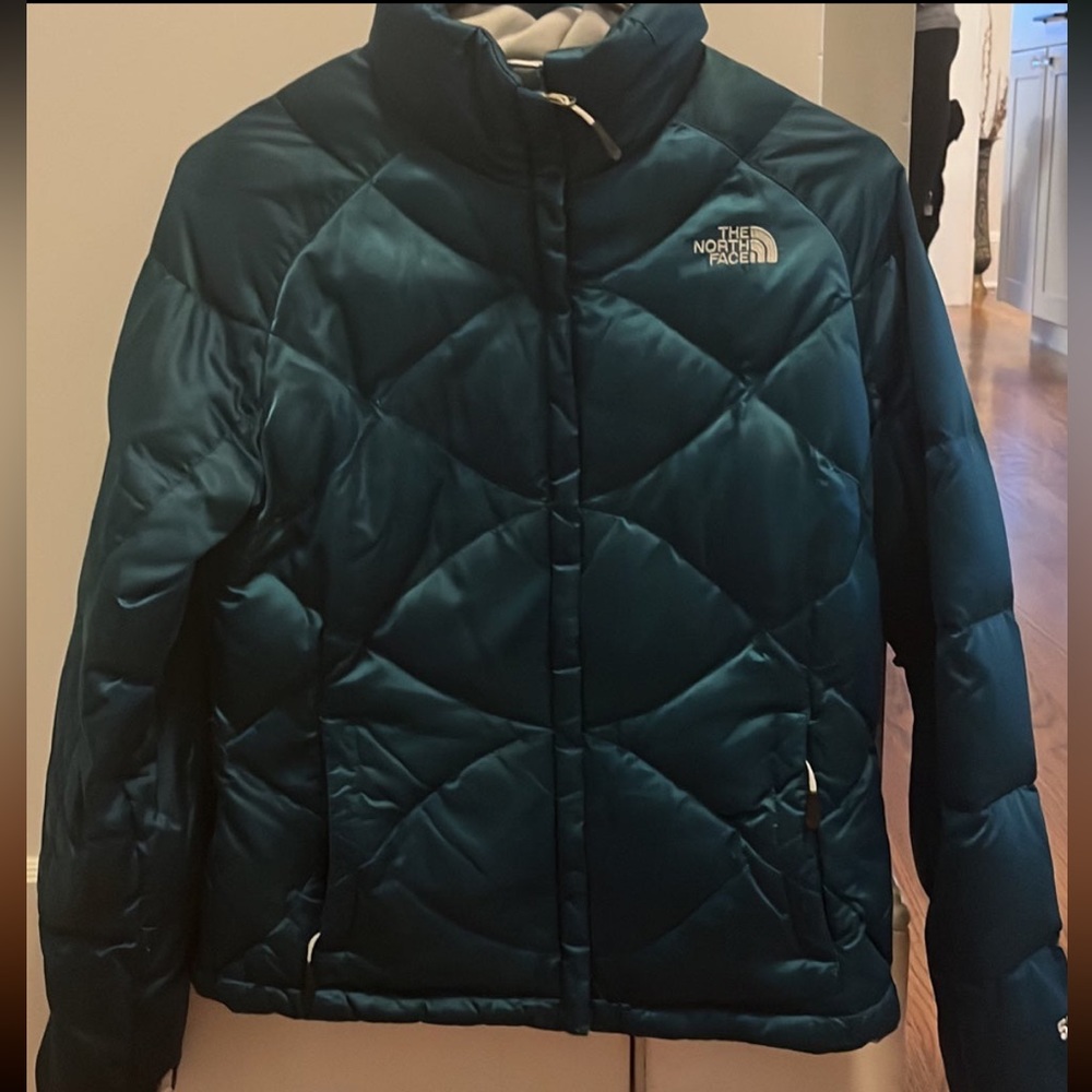 women’s north face puffer jacket